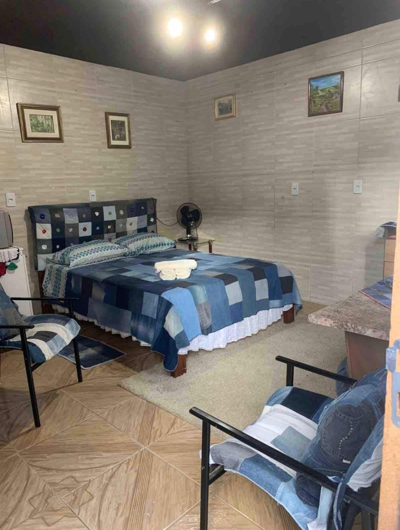 Hospedagem Da Dona Carla Canela Exteriör bild